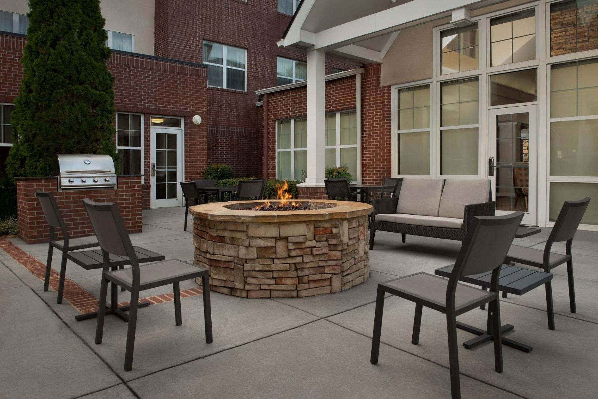 Residence Inn By Marriott Greensboro Airport Екстер'єр фото