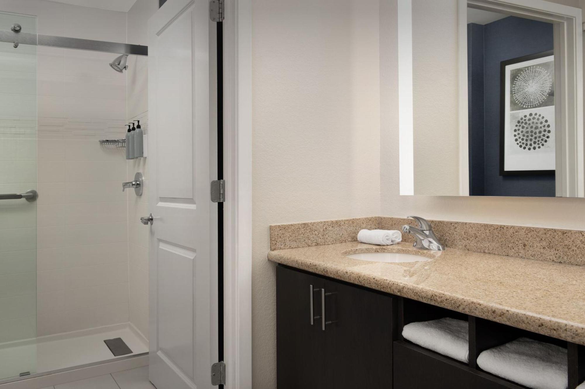 Residence Inn By Marriott Greensboro Airport Екстер'єр фото